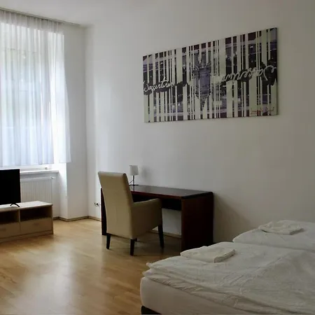 24h Self Check-in By H&h Apartment *