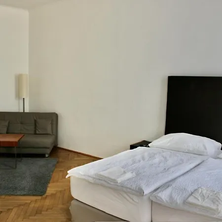 24h Self Check-in By H&h Apartment