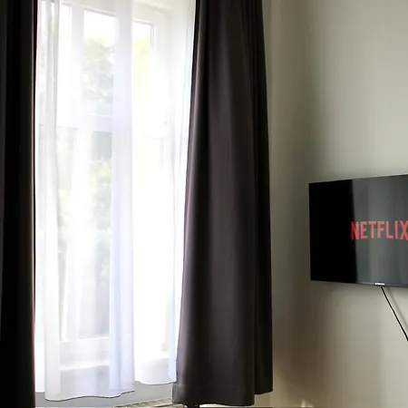24h Self Check-in By H&h Apartment