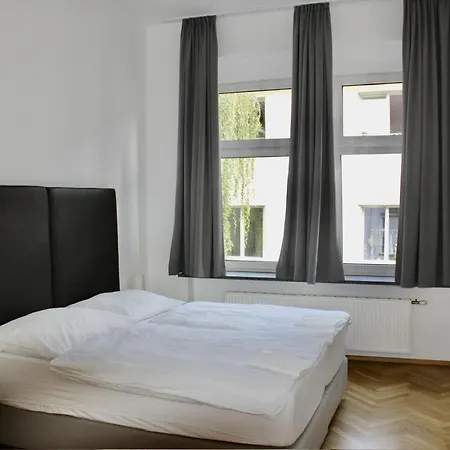 Apartment 24h Self Check-in By H&h