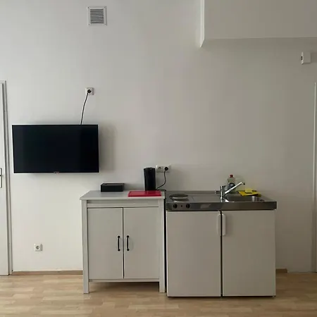 24h Self Check-in By H&h * Linz