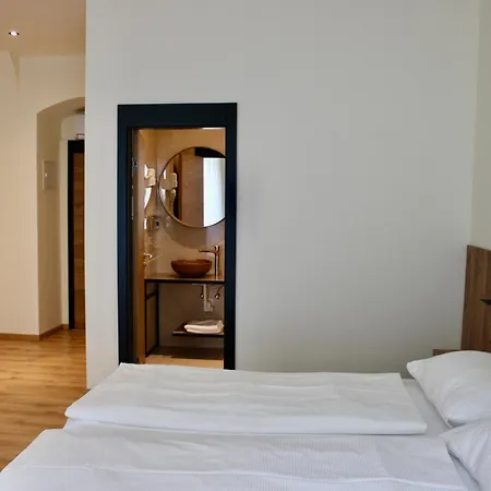 Apartment 24h Self Check-in By H&h *