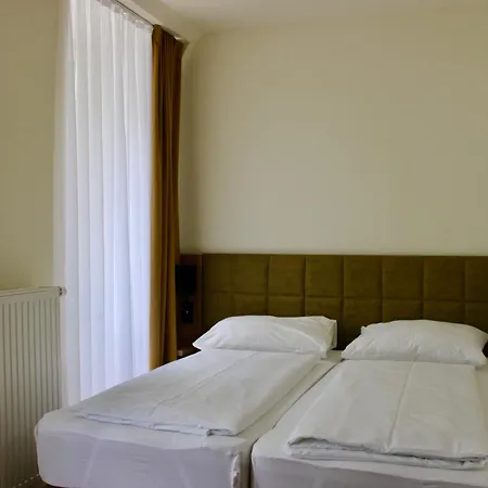 24h Self Check-in By H&h Apartment *