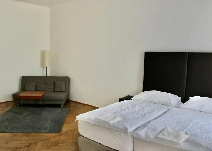 24h Self Check-in By H&h Apartment