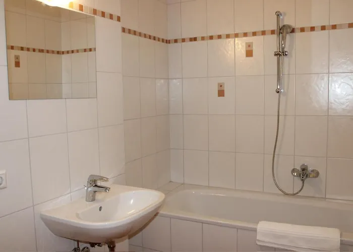 24h Self Check-in By H&h Apartment *