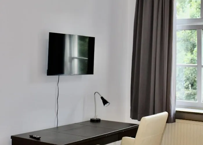 24h Self Check-in By H&h