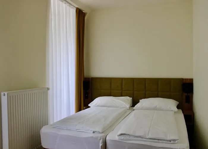 24h Self Check-in By H&h Apartment *